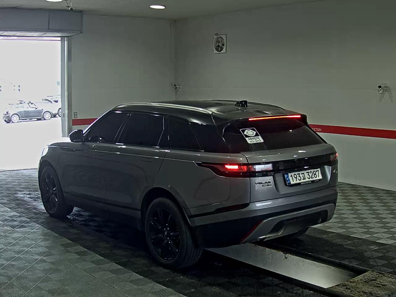 2020 - land rover range rover