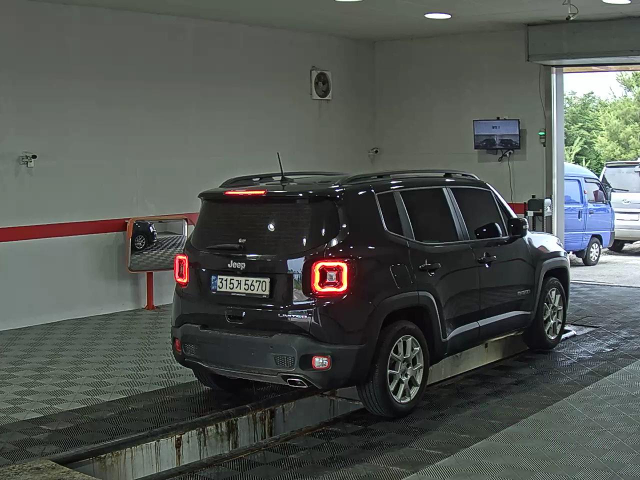 2021 - jeep renegade