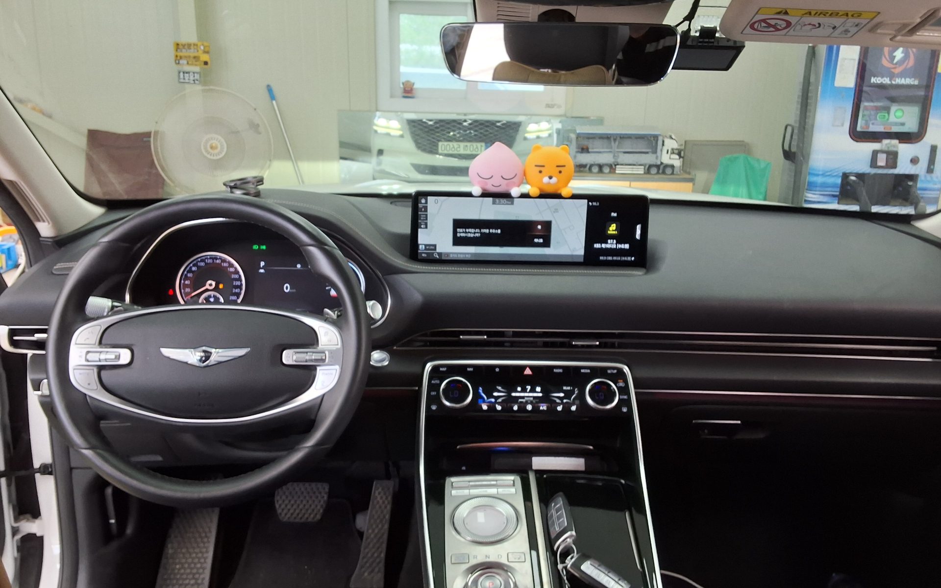 2021 - genesis gv80