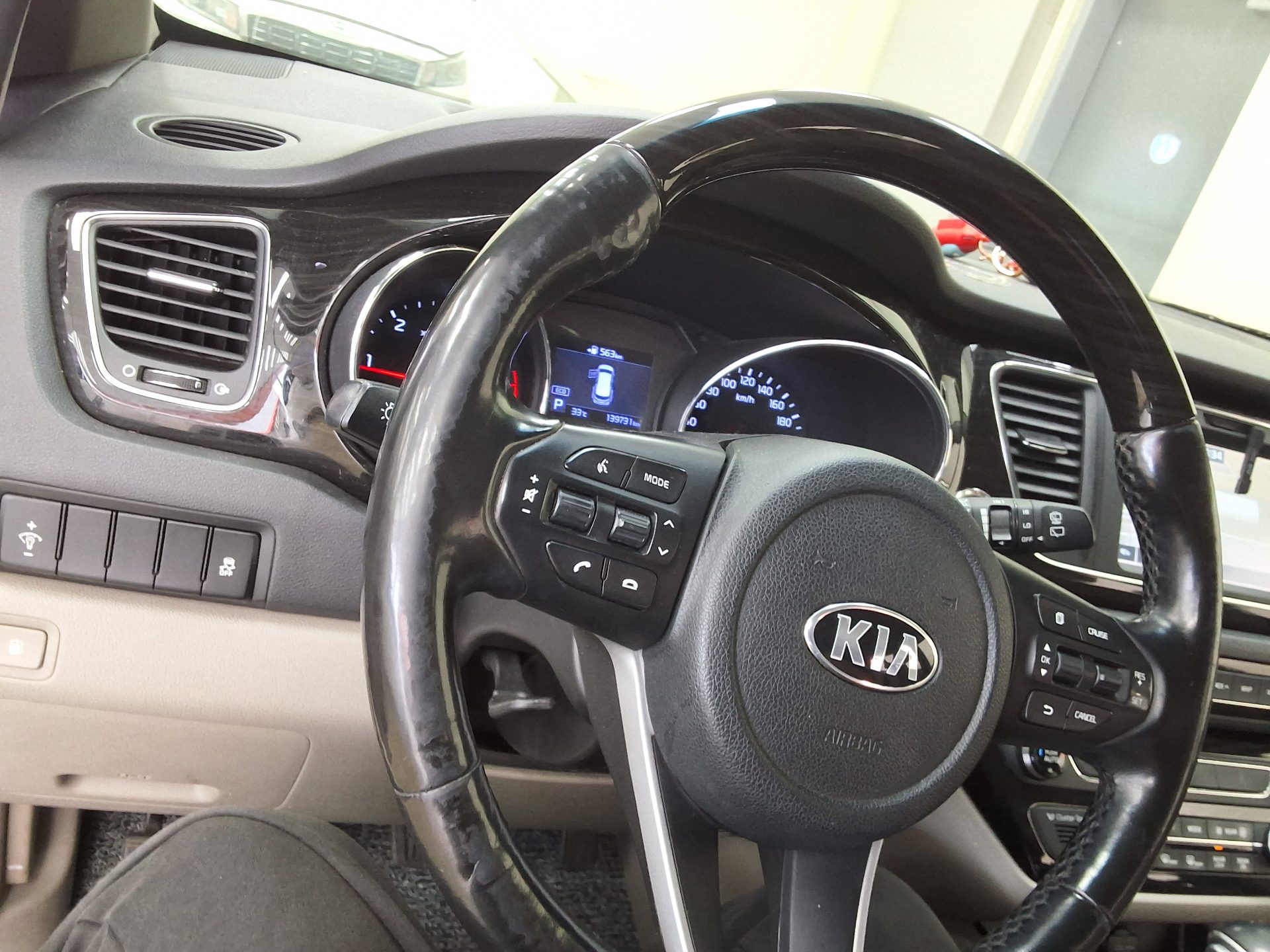 2019 - kia carnival