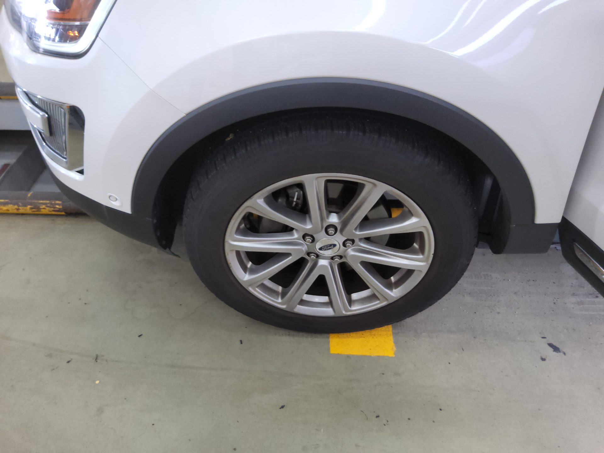 2016 - ford explorer