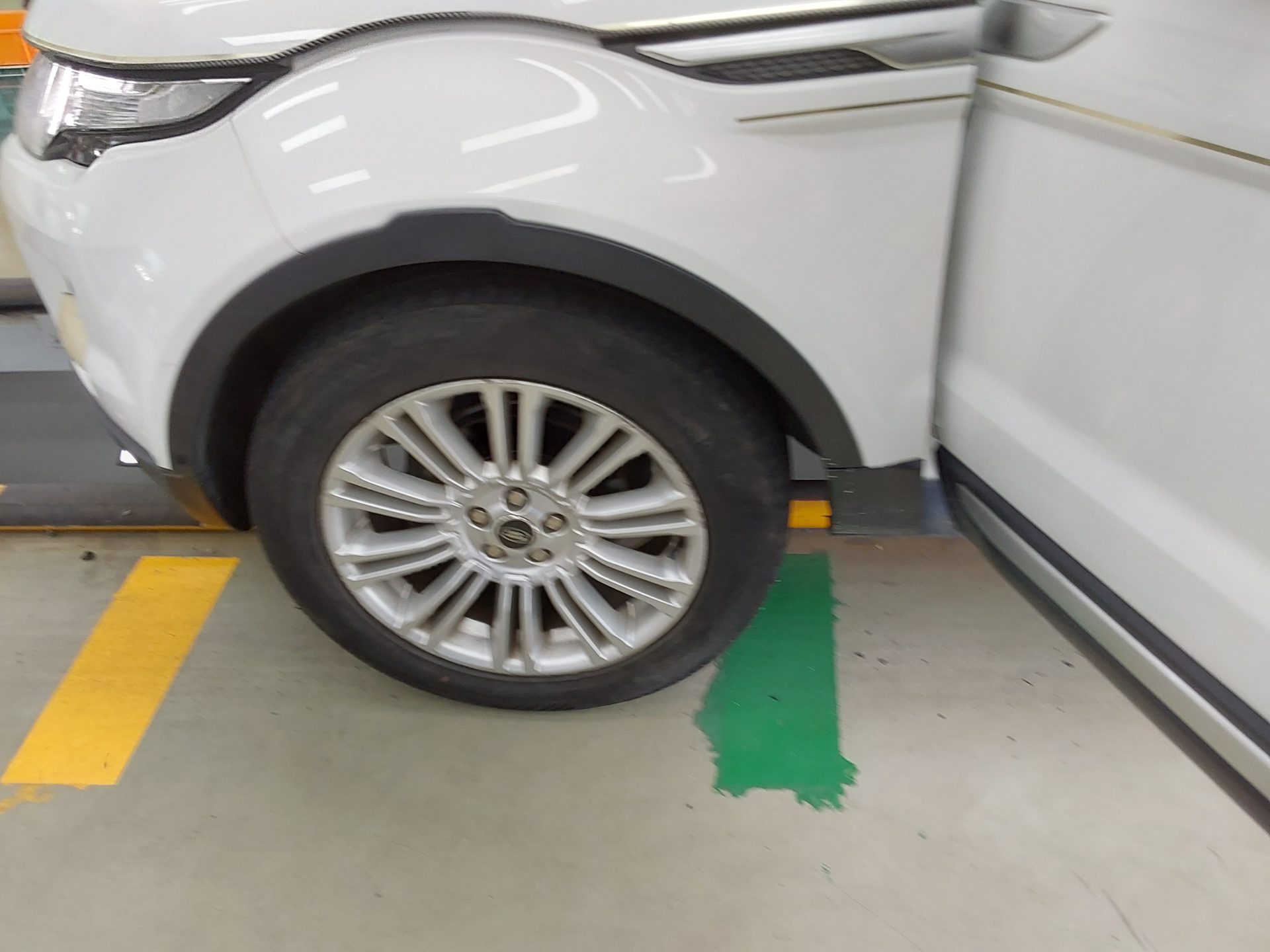2013 - land rover range rover