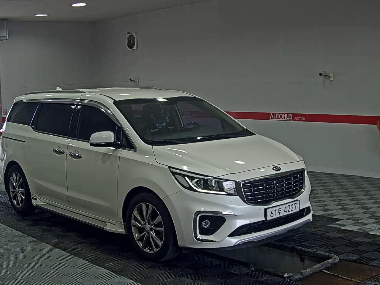 2019 - kia carnival