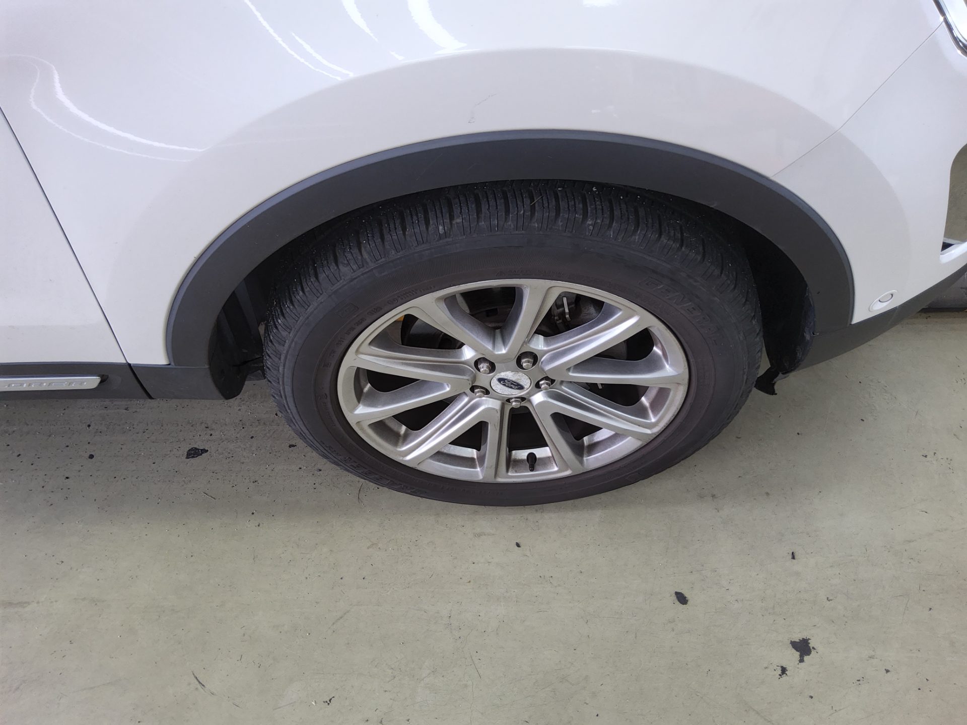 2016 - ford explorer