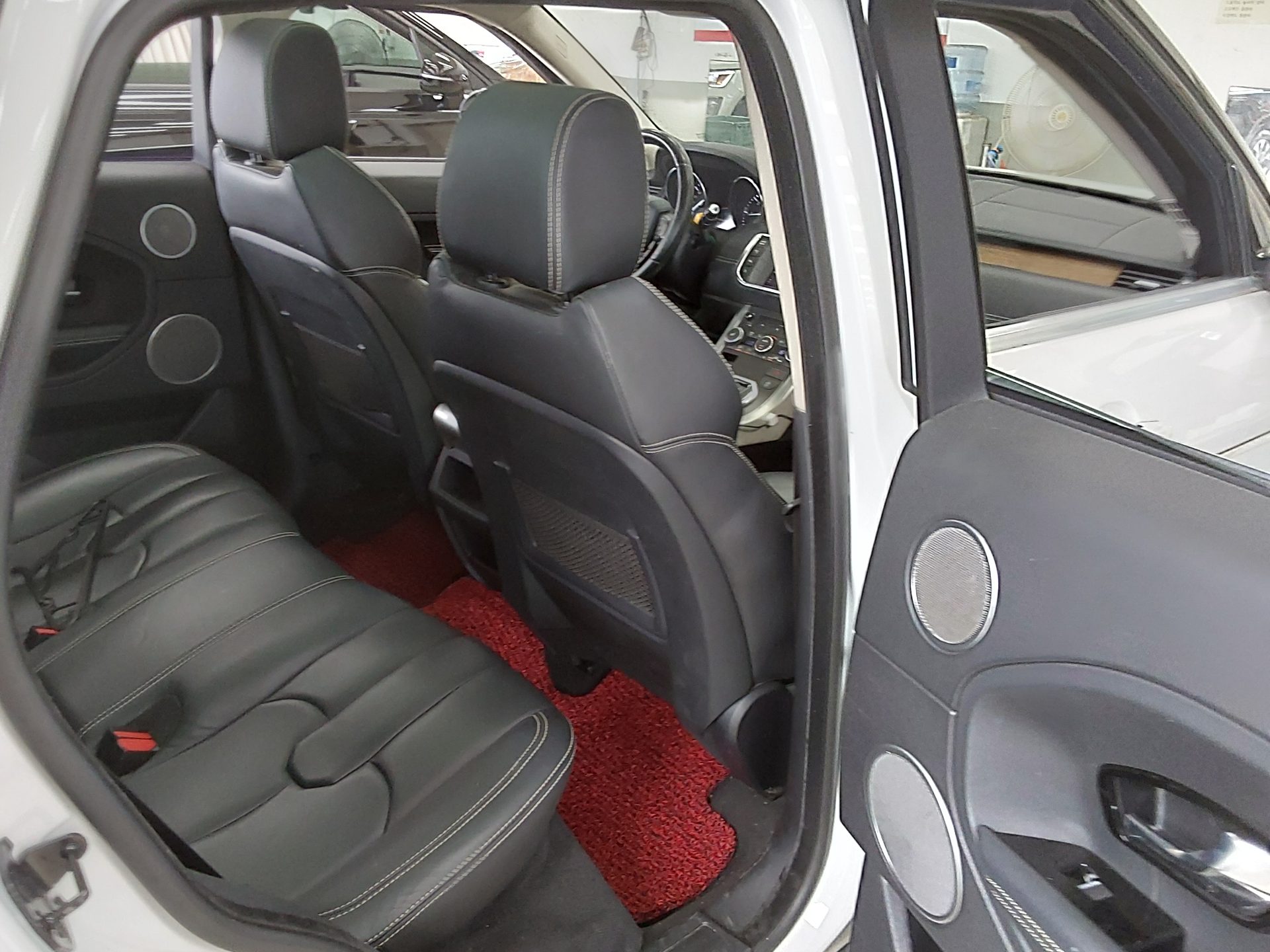 2013 - land rover range rover