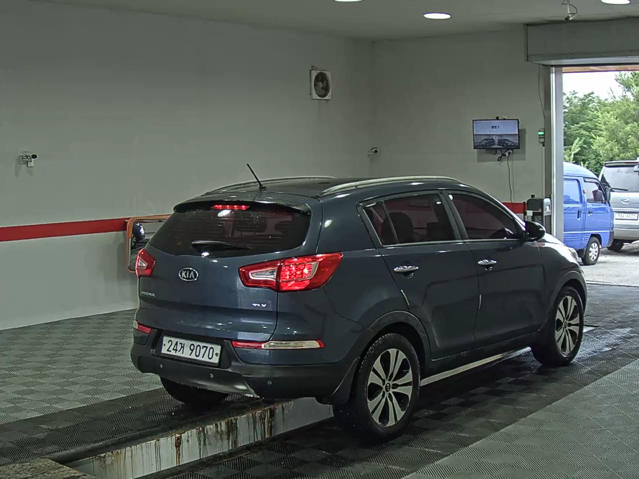 2012 - kia sportage