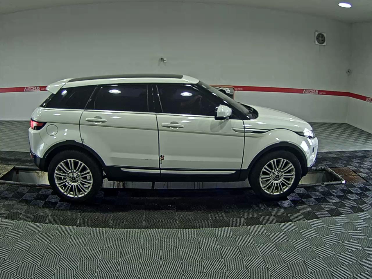2013 - land rover range rover