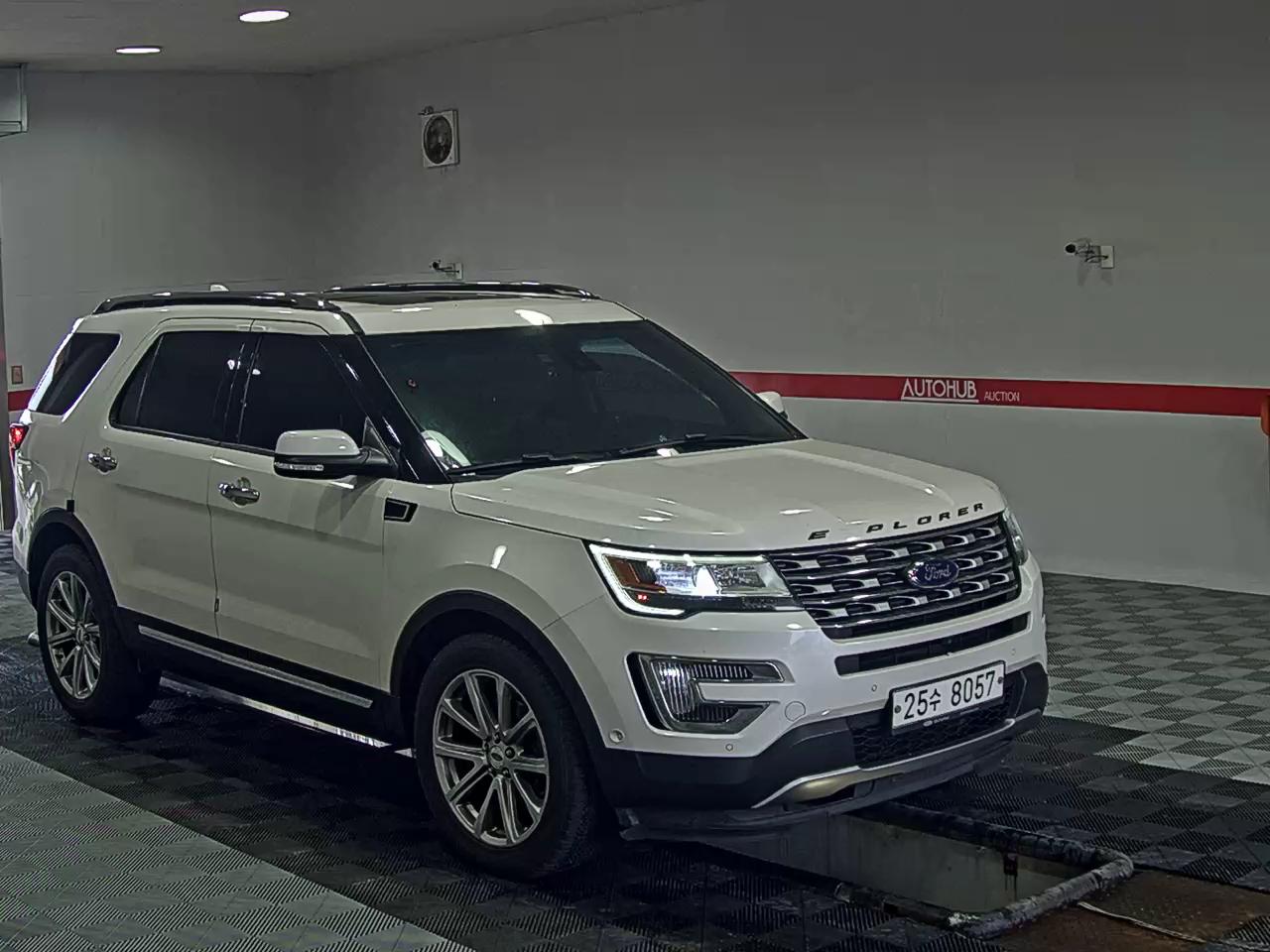 2016 - ford explorer