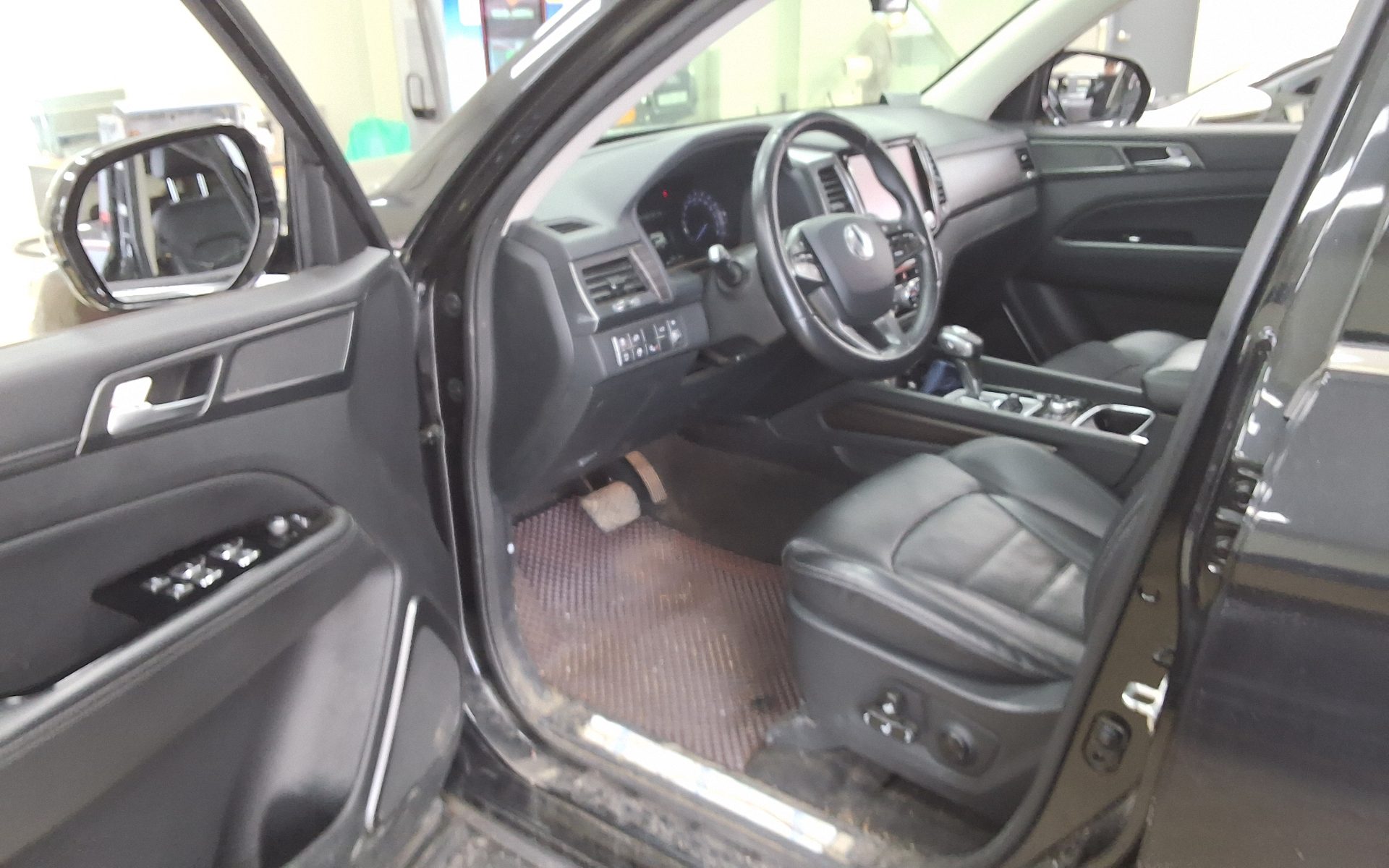 2020 - ssangyong rexton