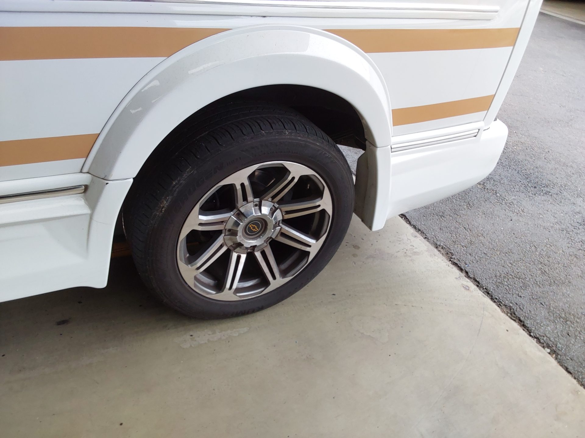 2018 - chevrolet express van