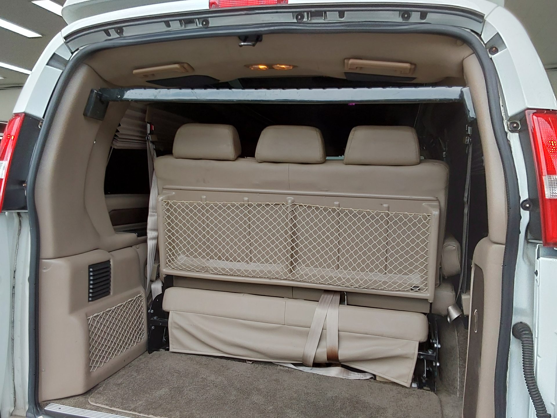 2018 - chevrolet express van