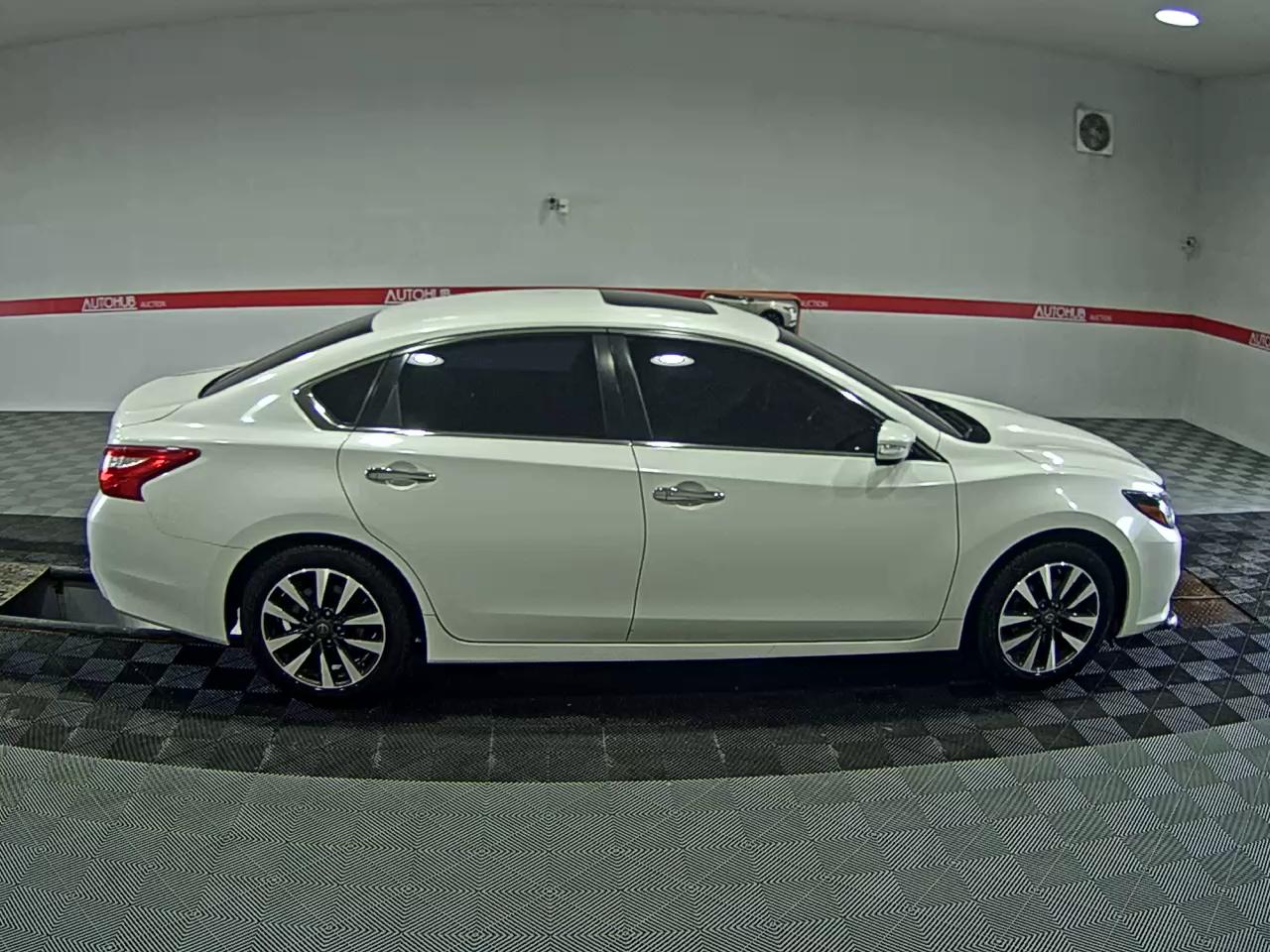 2017 - nissan altima