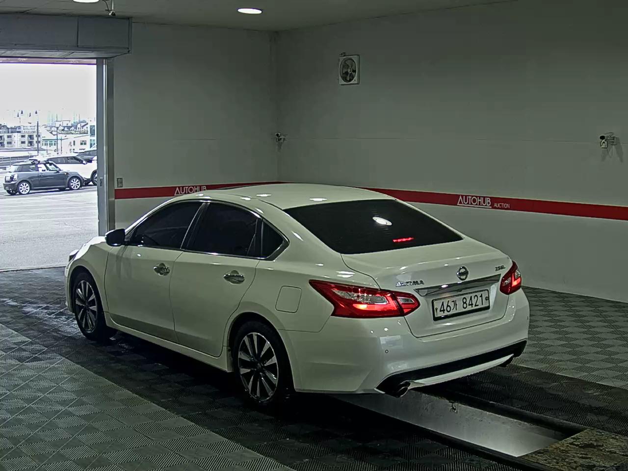 2017 - nissan altima
