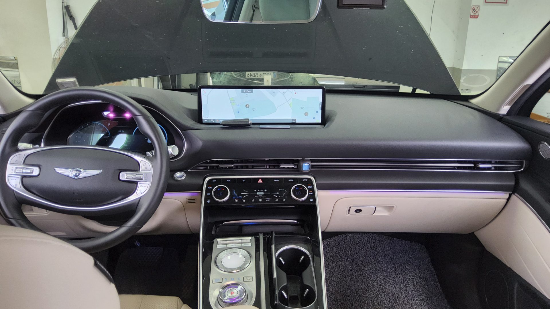 2021 - genesis gv80