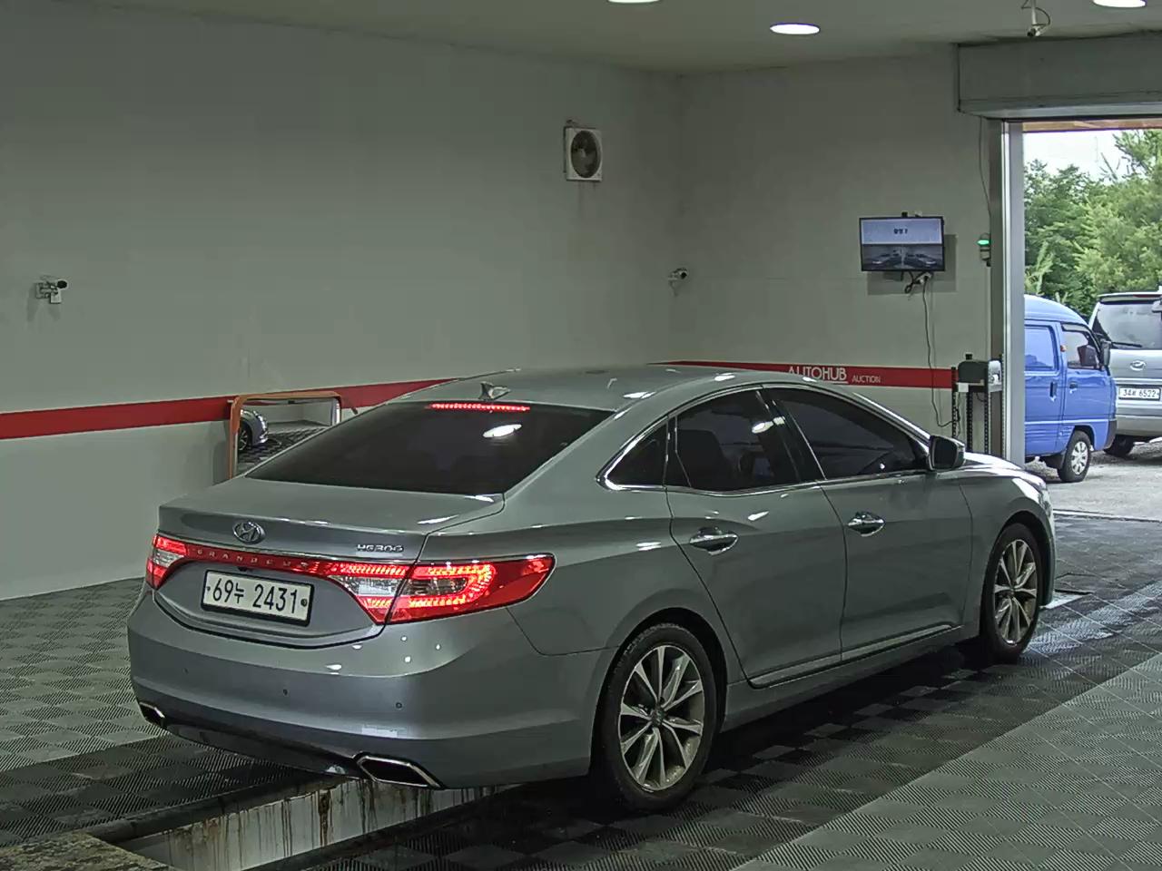 2015 - hyundai grandeur