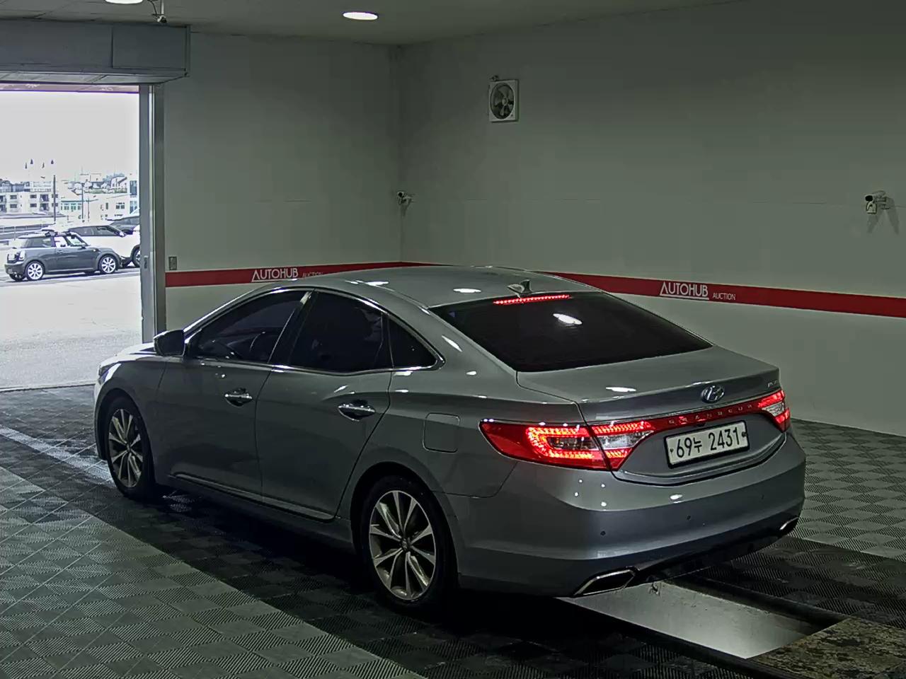 2015 - hyundai grandeur