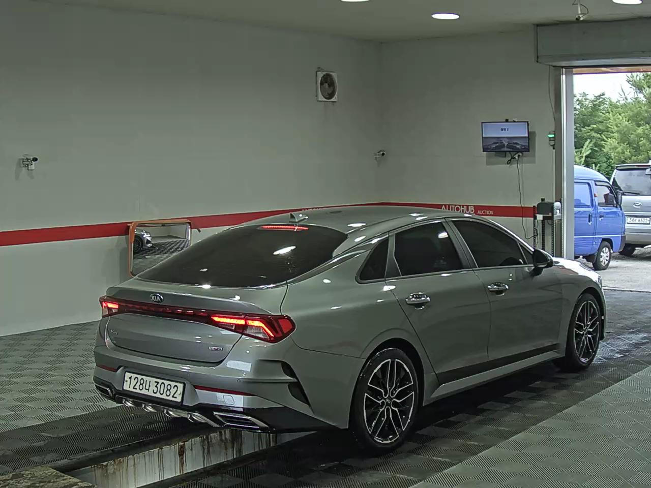 2020 - kia k5