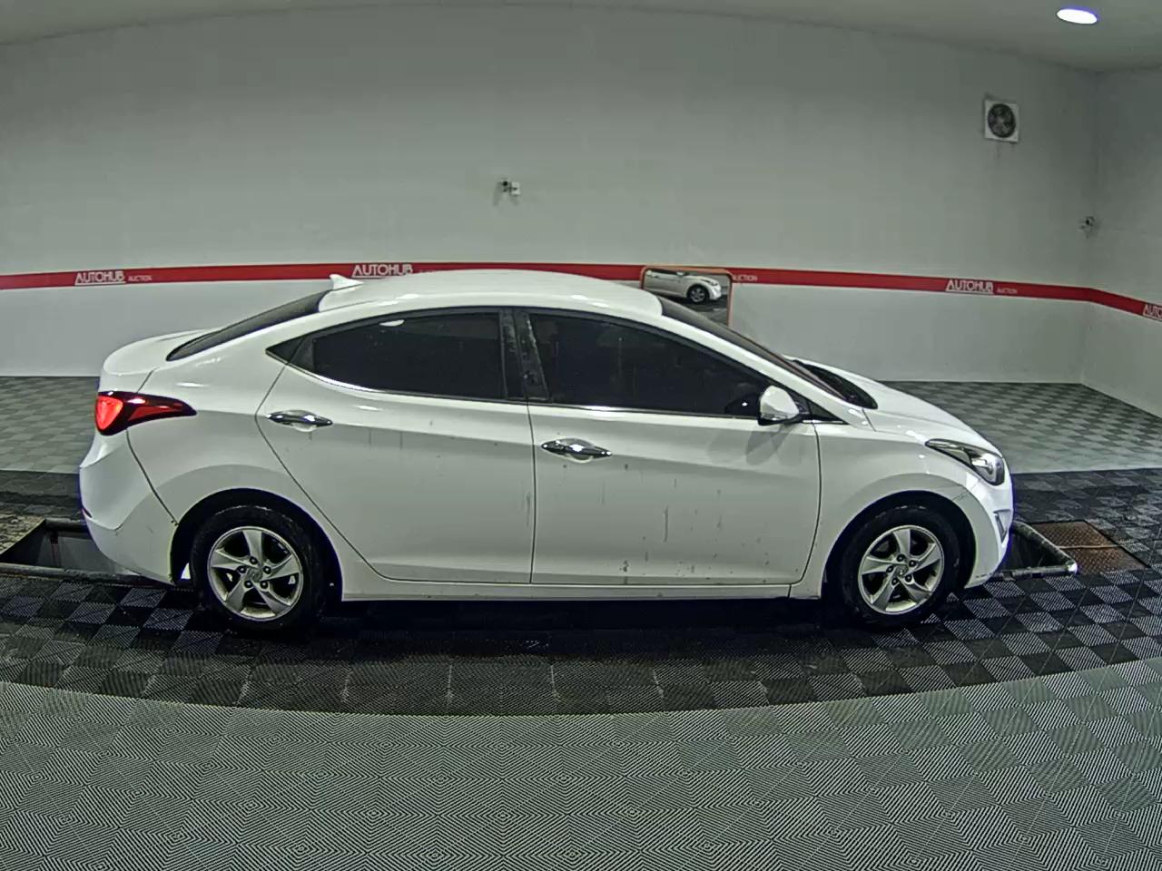 2014 - hyundai avante