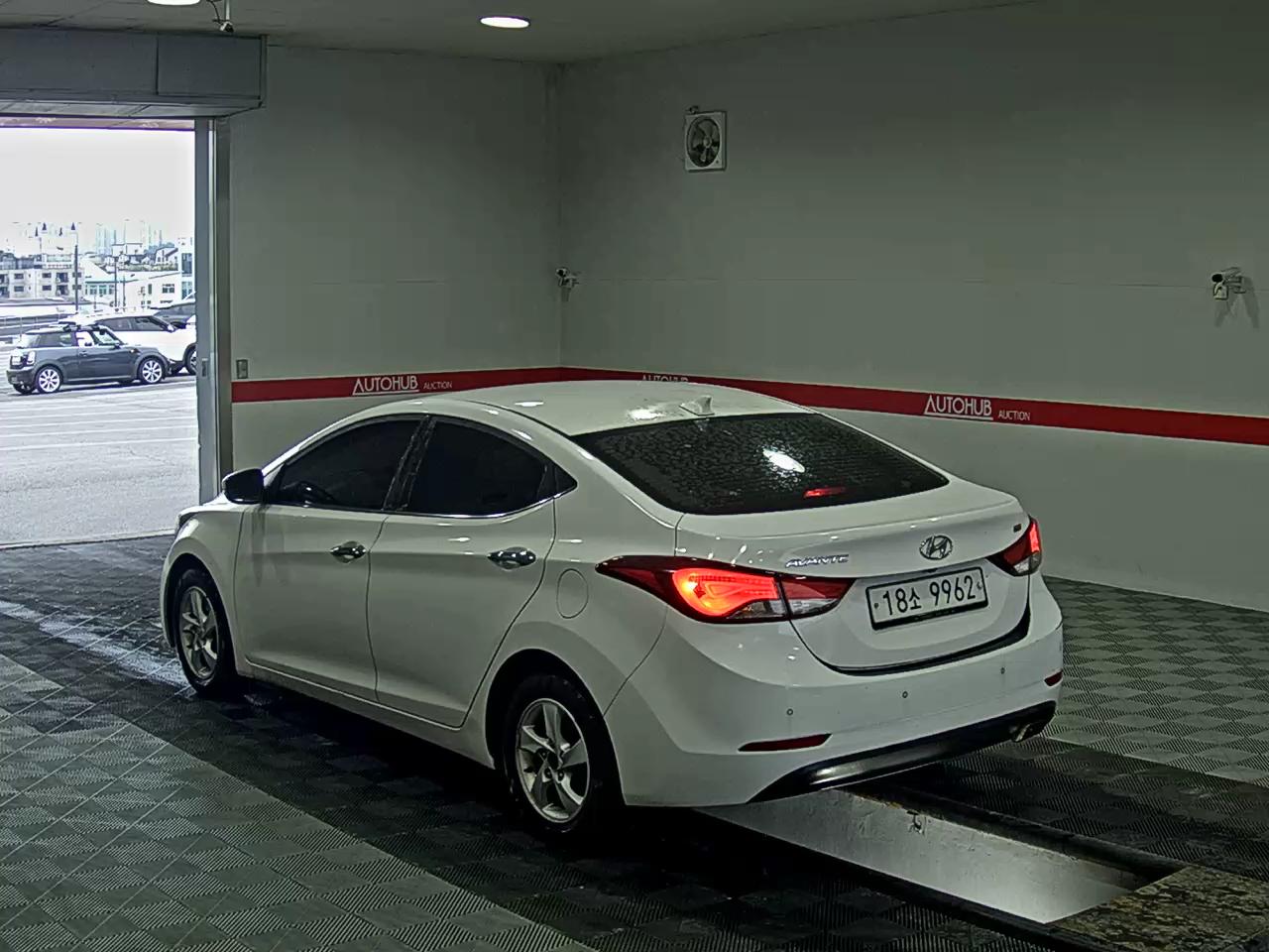 2014 - hyundai avante