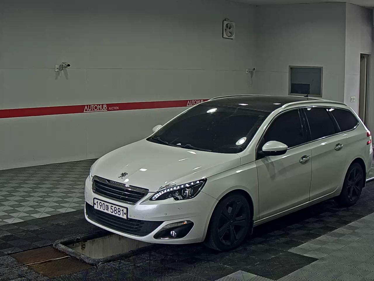 PEUGEOT 308 (2ND GEN) SW BlueHDi FELINE