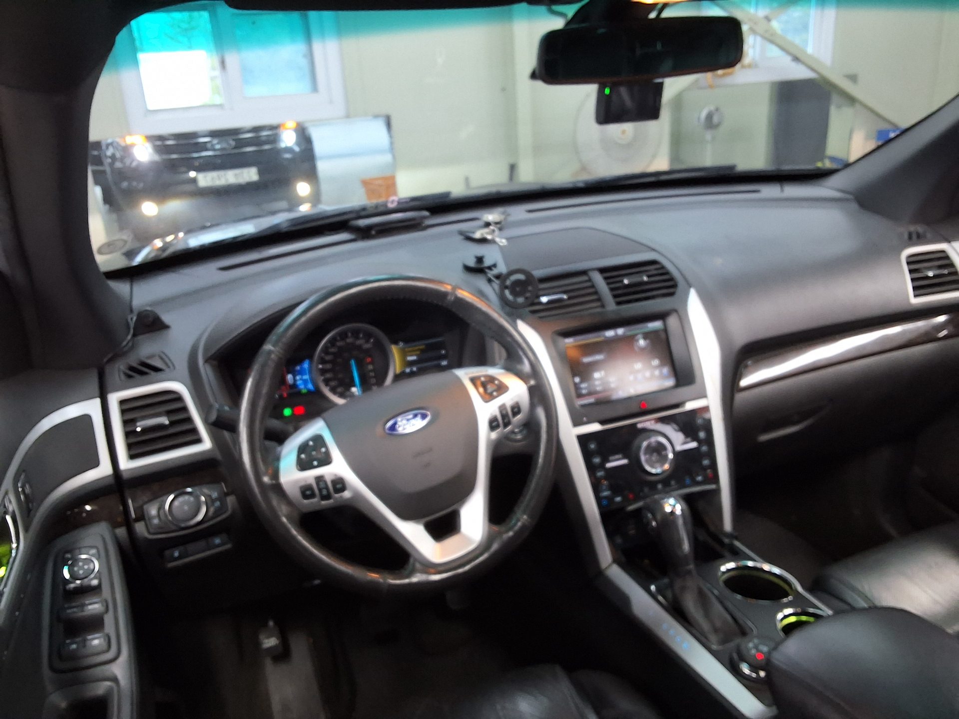 2014 - ford explorer