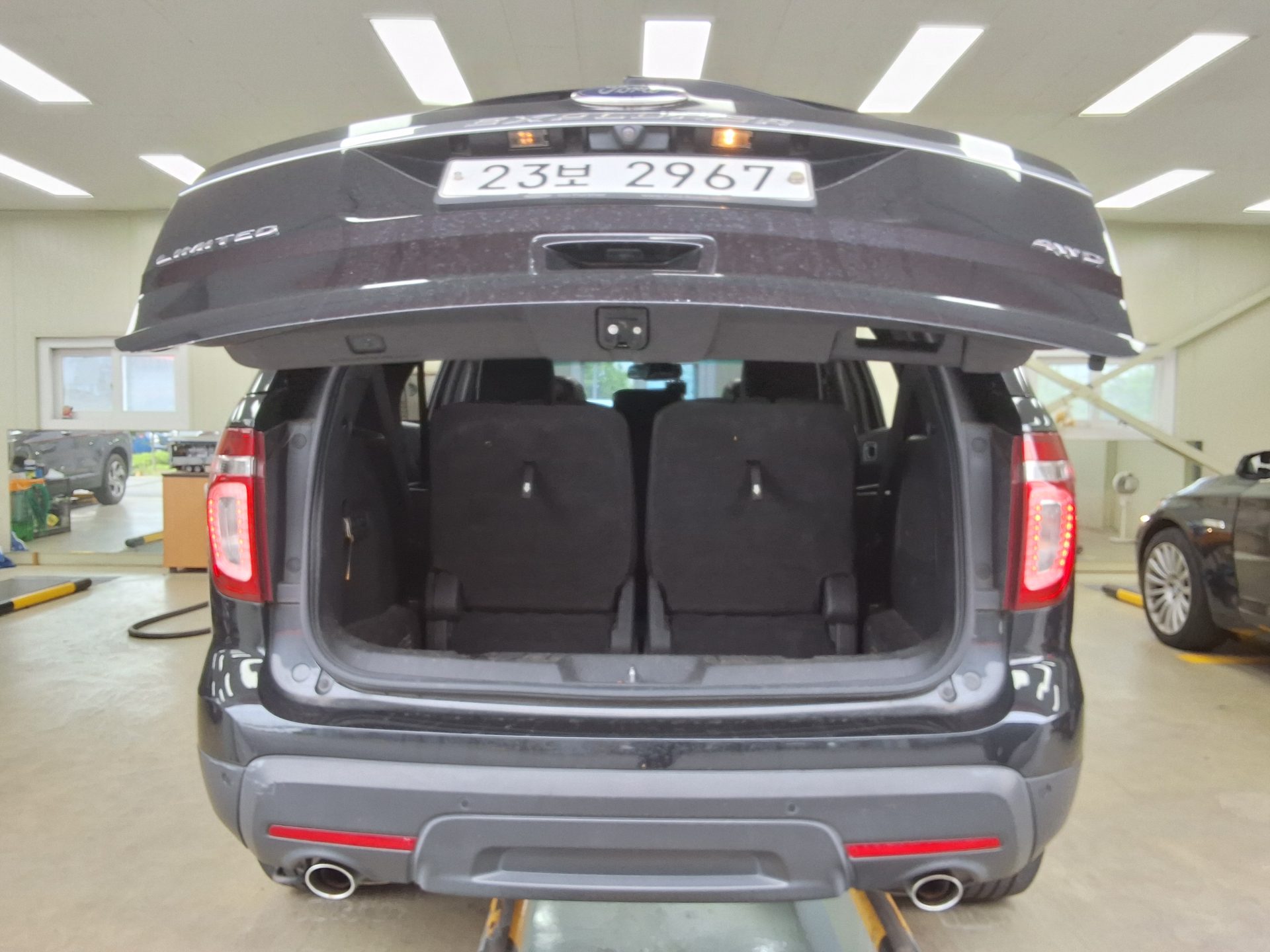 2014 - ford explorer