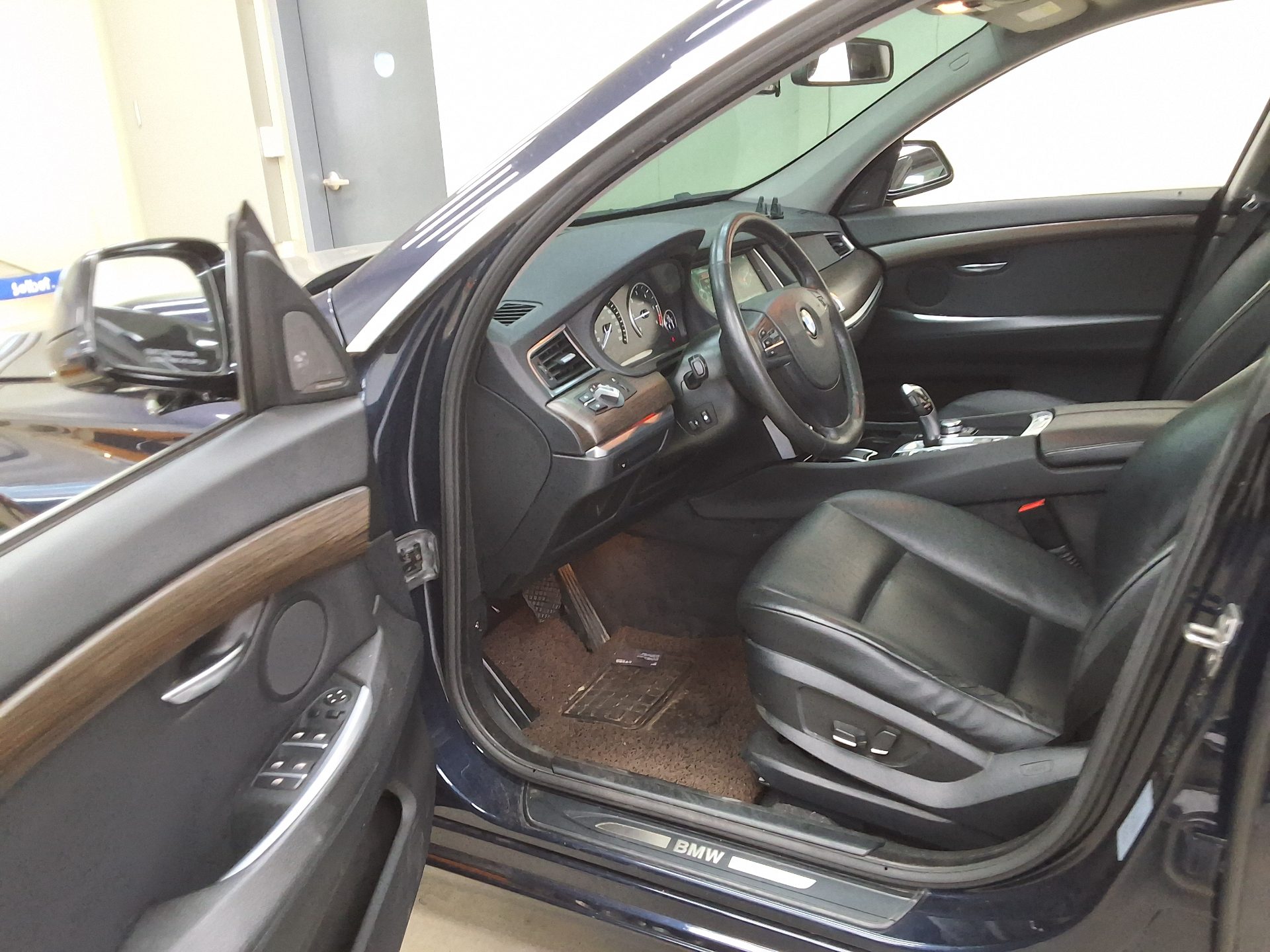 2013 - bmw gran turismo