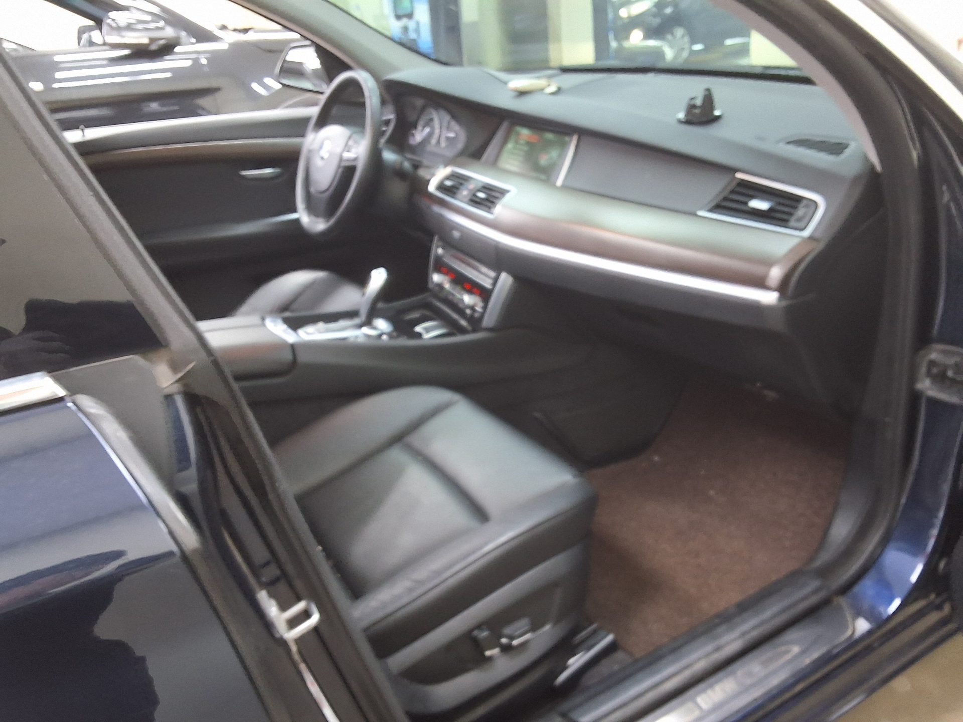 2013 - bmw gran turismo