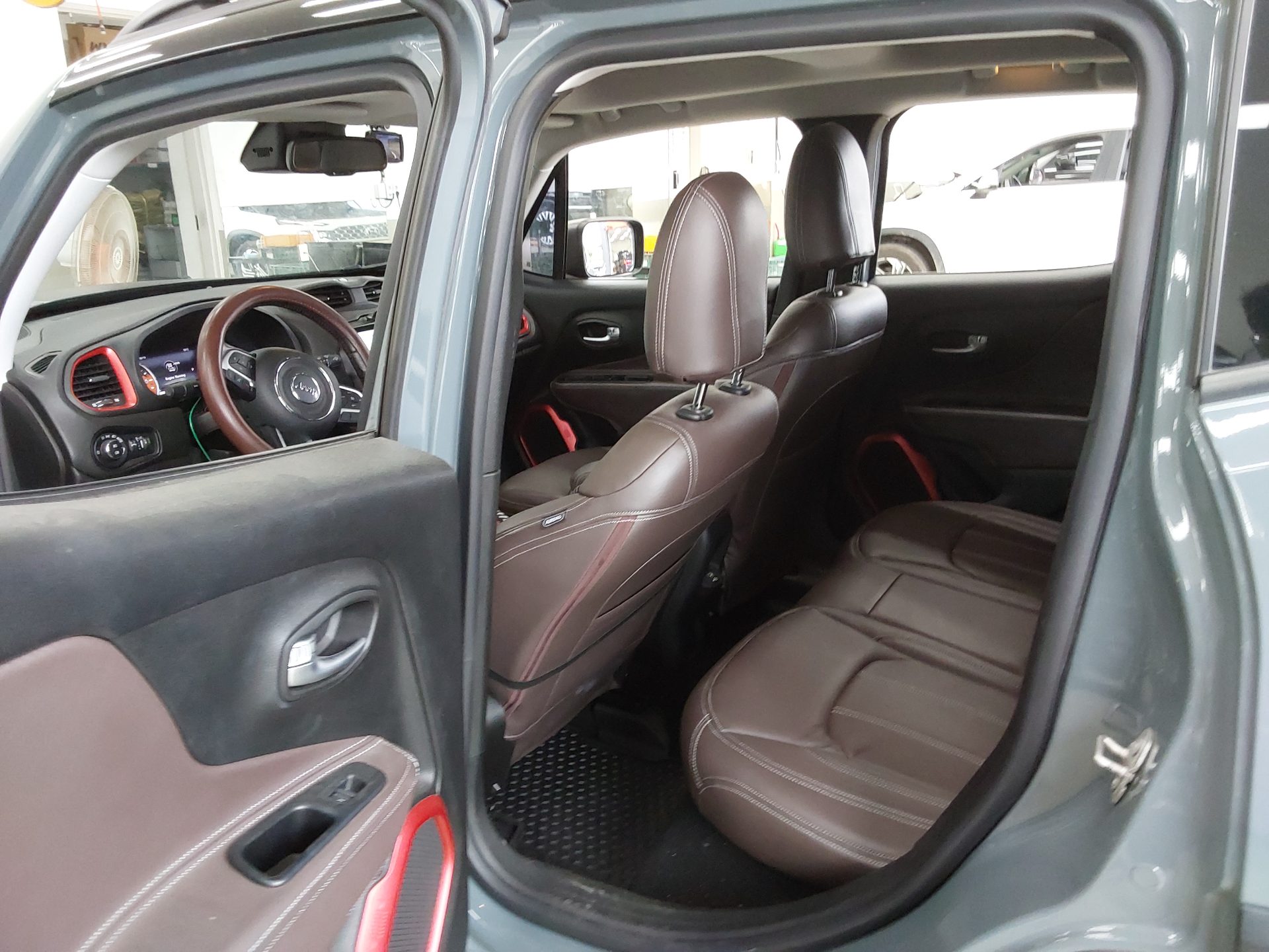 2018 - jeep renegade