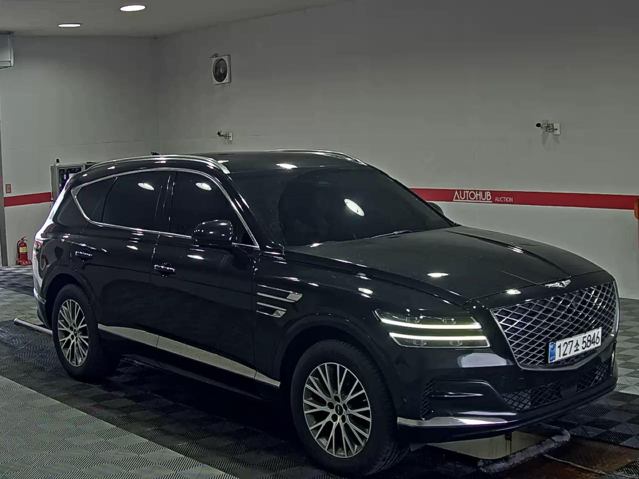 2021 - genesis gv80