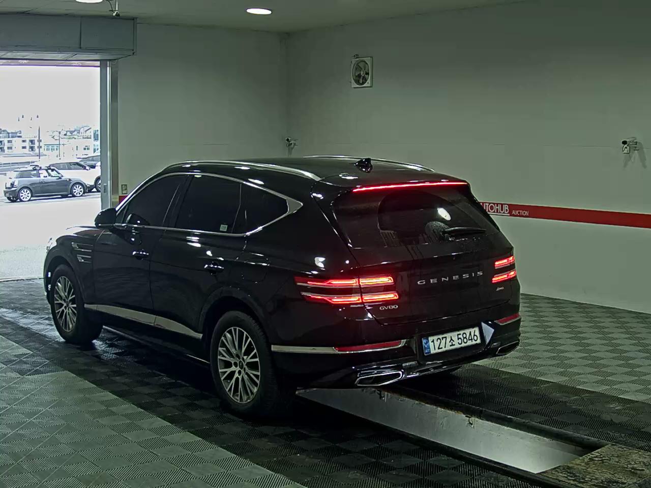 2021 - genesis gv80