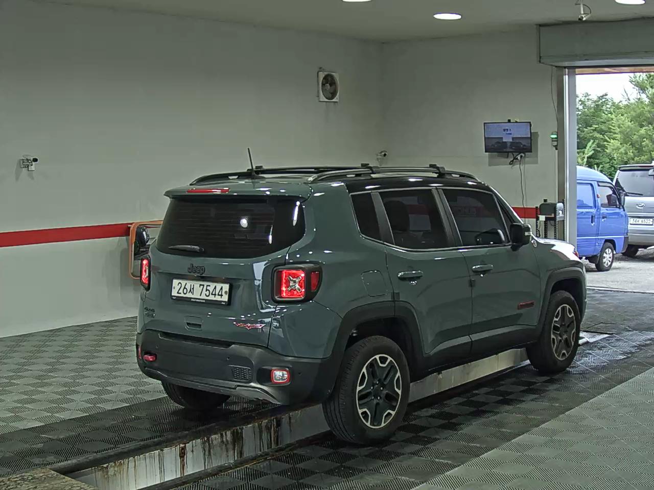 2018 - jeep renegade