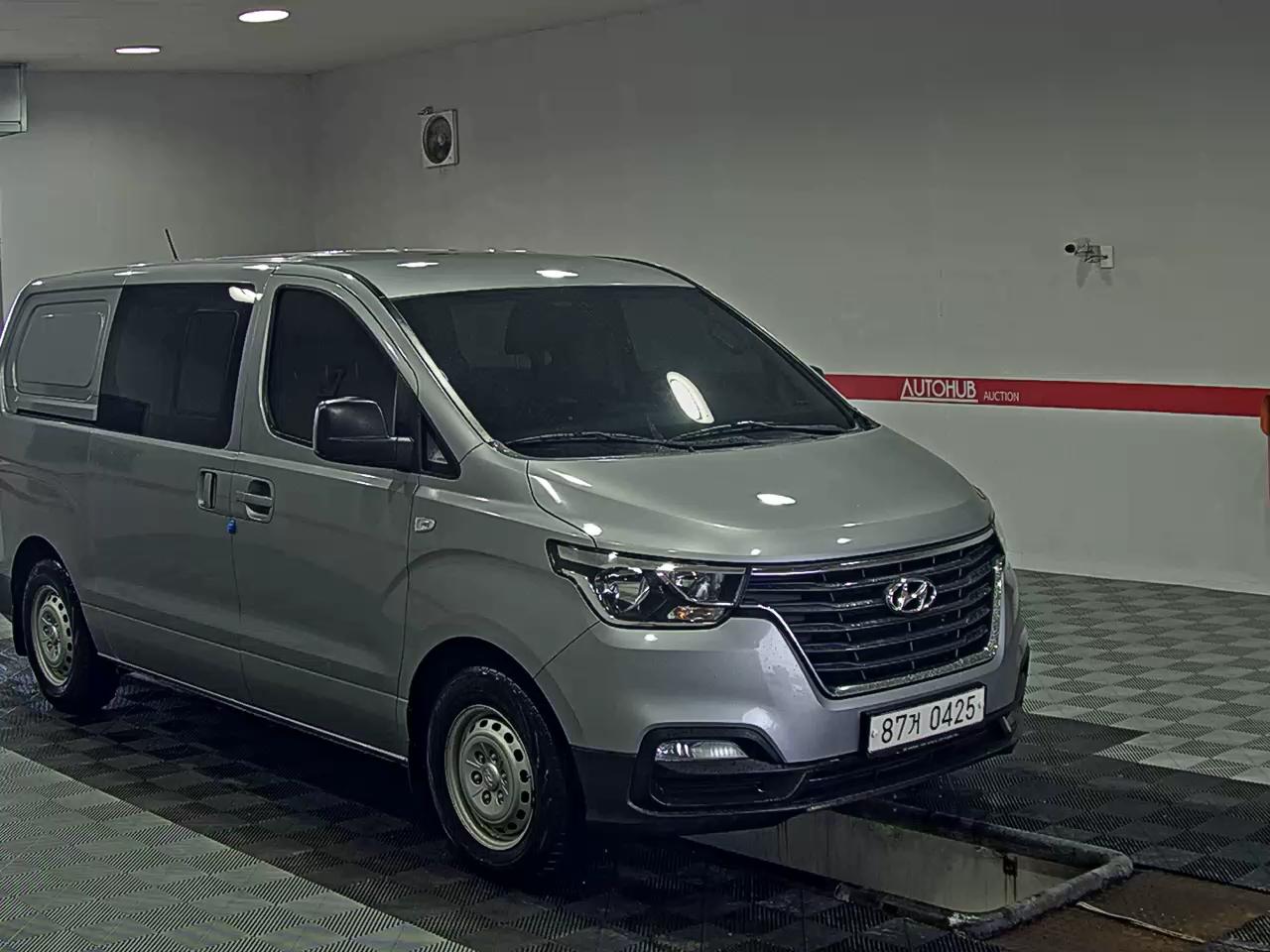2021 - hyundai grand starex
