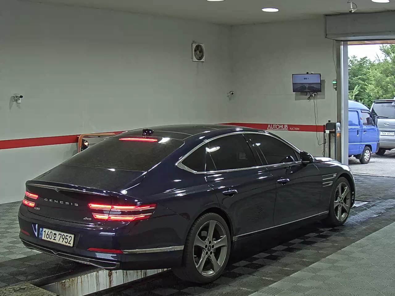 2021 - genesis g80