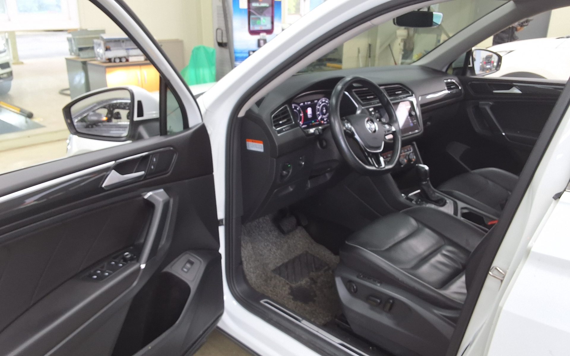 2018 - volkswagen tiguan