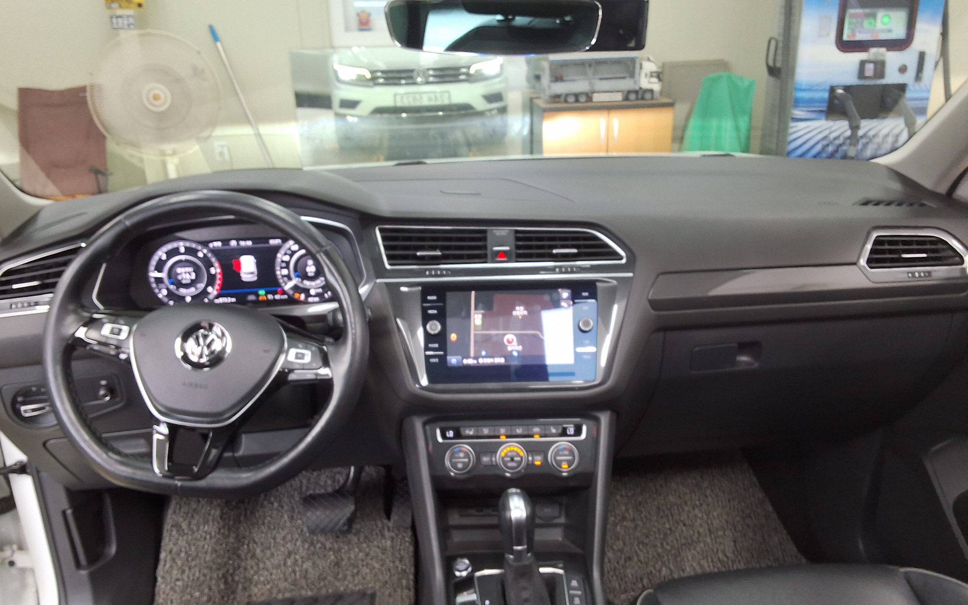 2018 - volkswagen tiguan