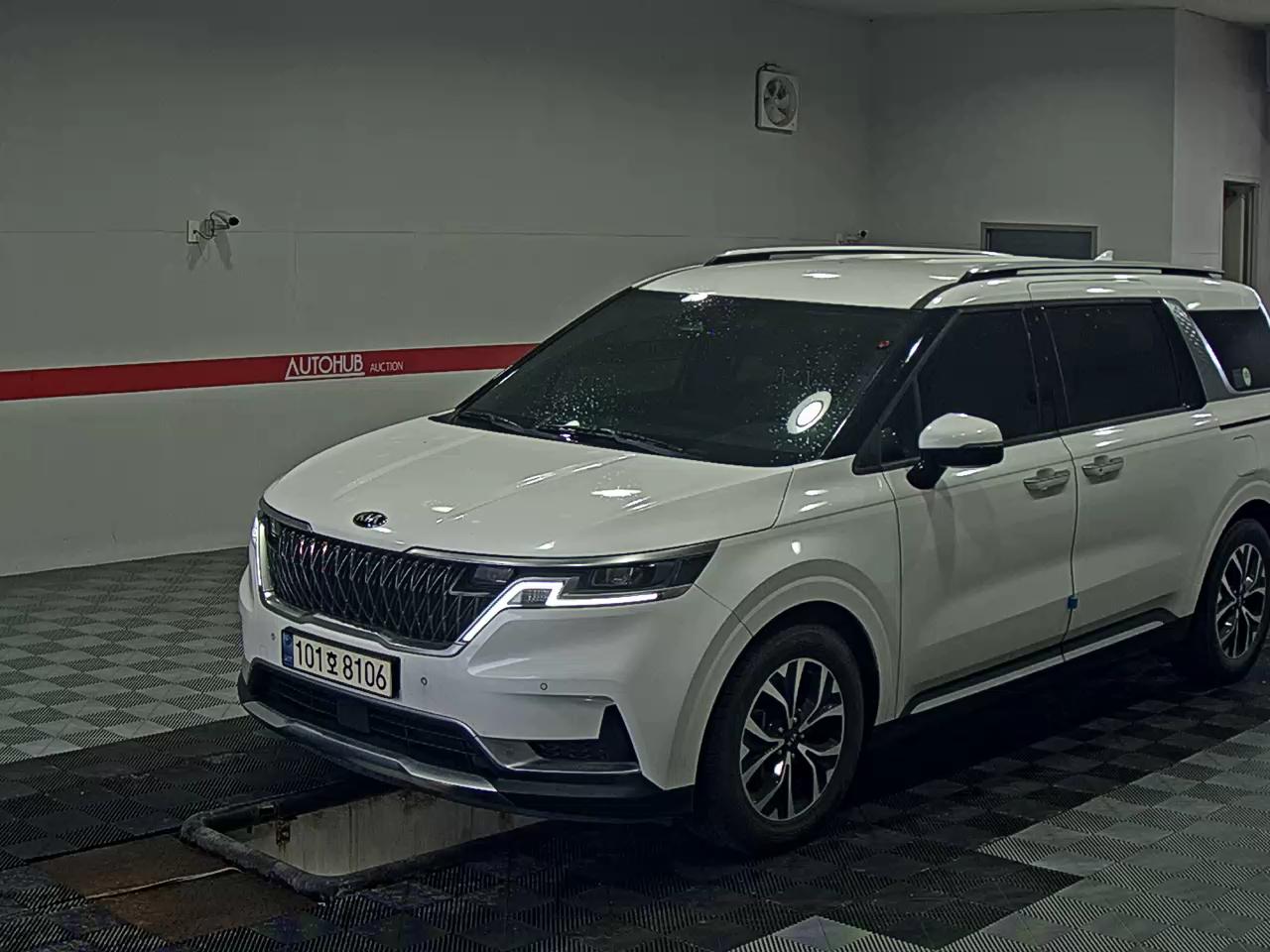 KIA CARNIVAL (KA4)