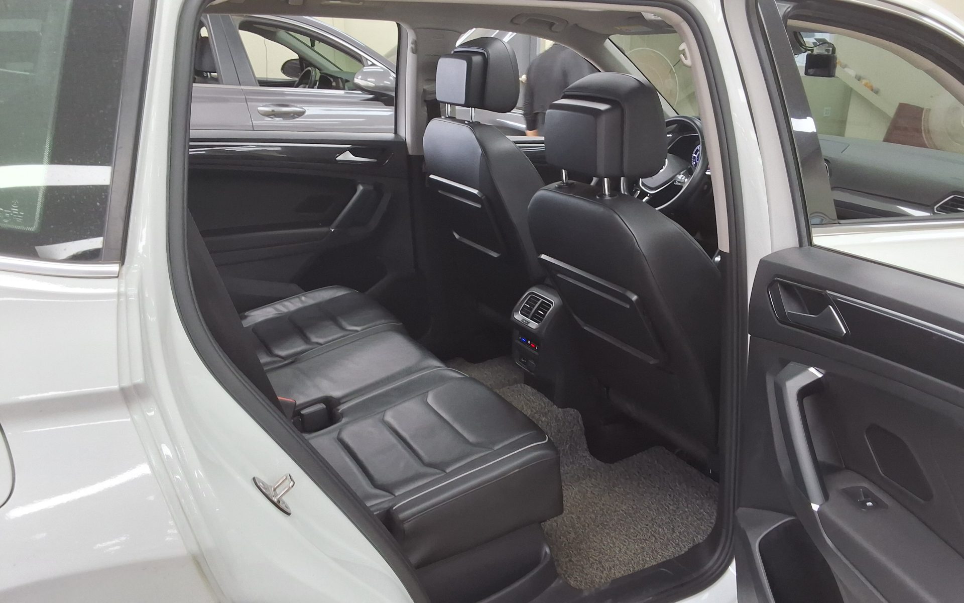 2018 - volkswagen tiguan