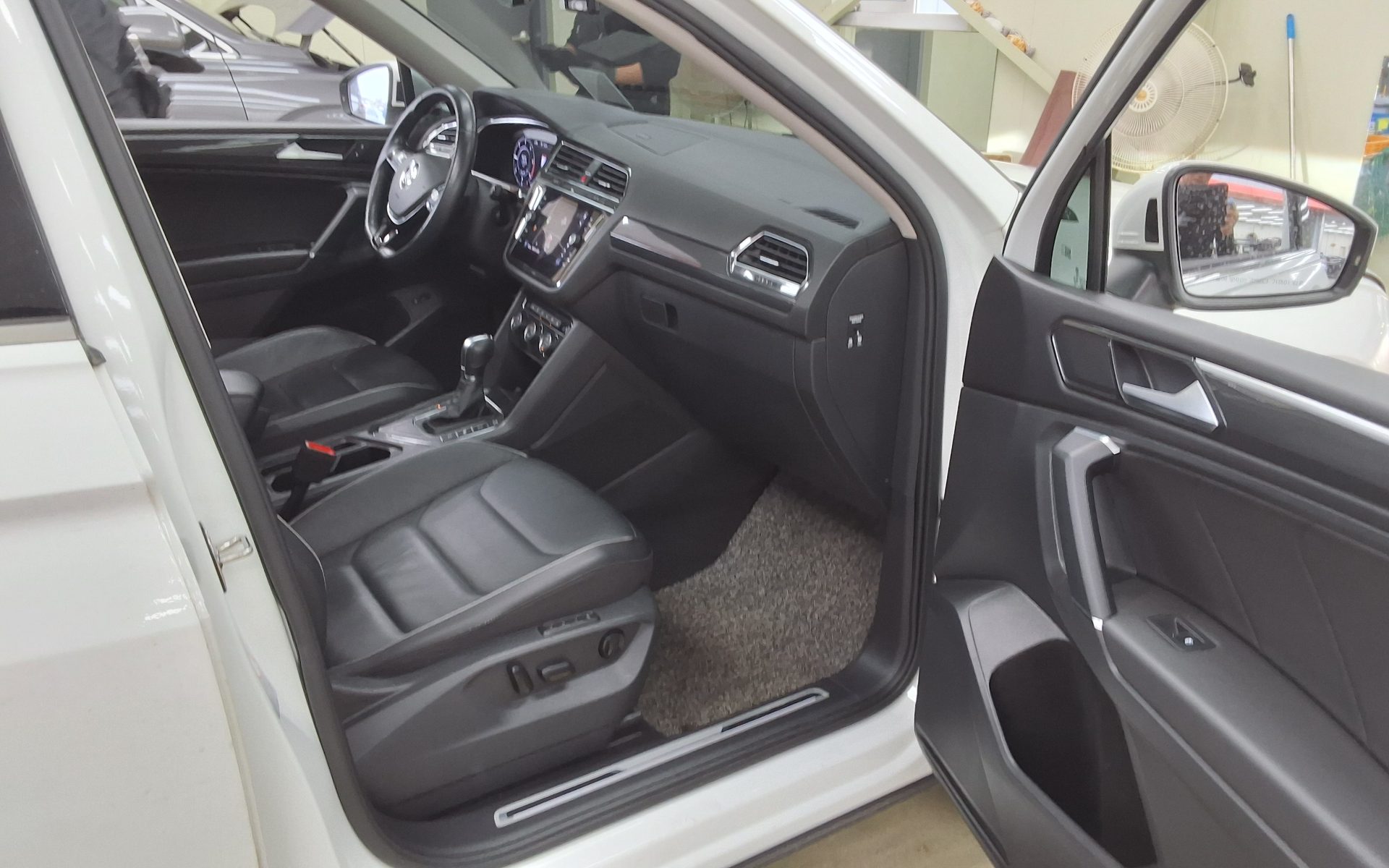 2018 - volkswagen tiguan