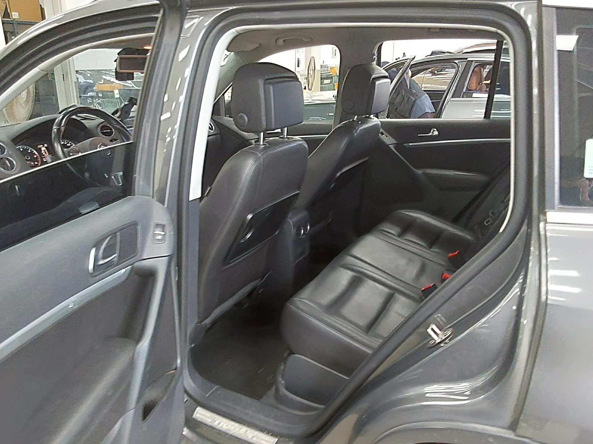 2014 - volkswagen tiguan
