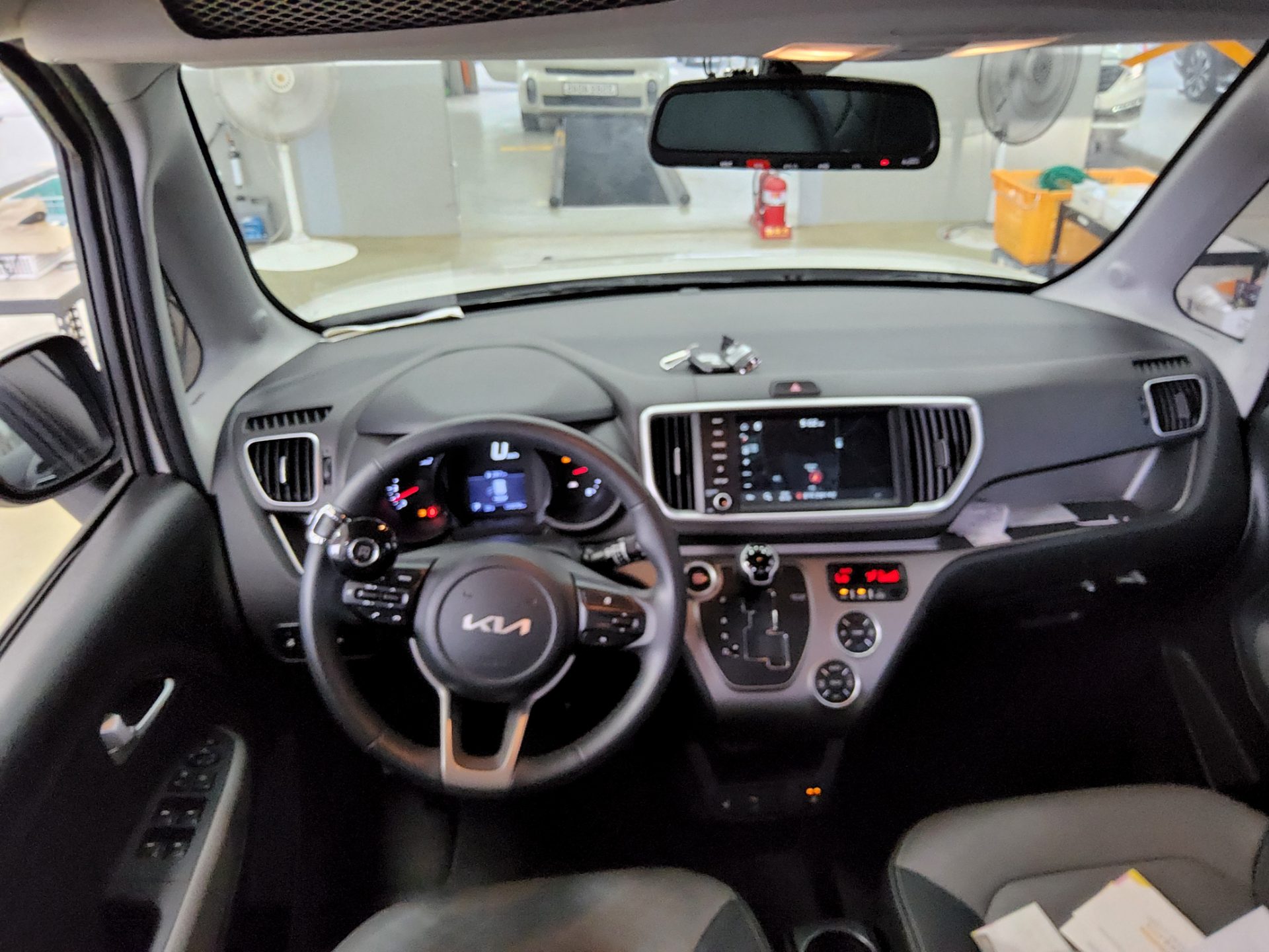 2022 - kia ray