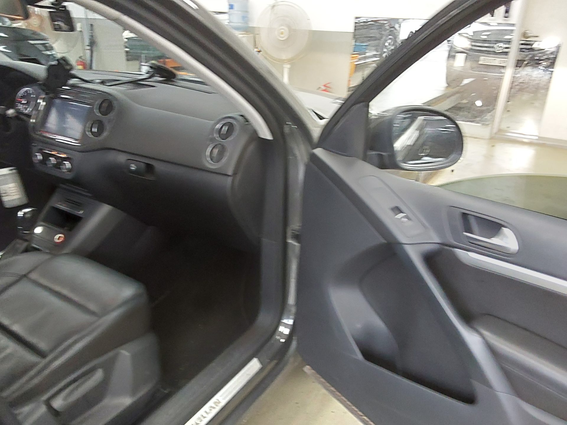 2014 - volkswagen tiguan