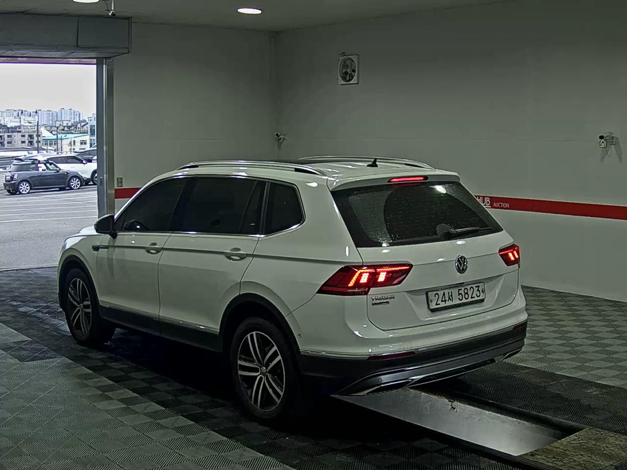 2018 - volkswagen tiguan