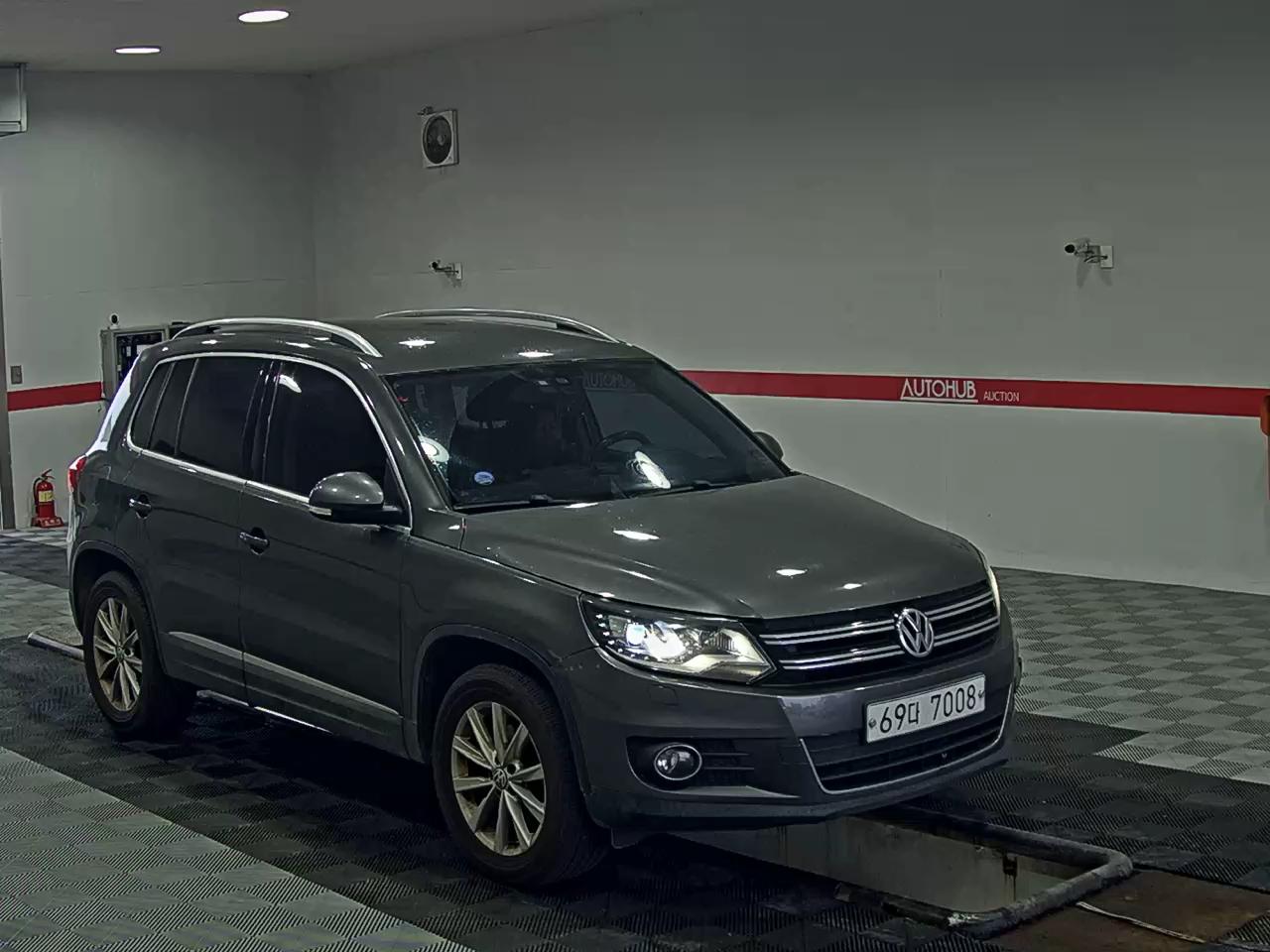 2014 - volkswagen tiguan