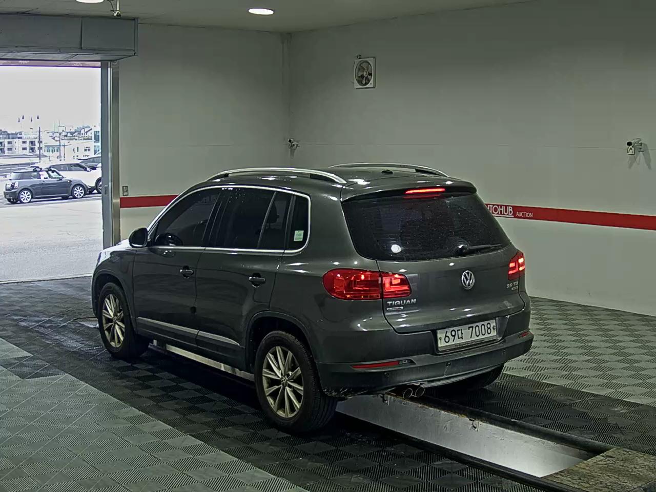 2014 - volkswagen tiguan