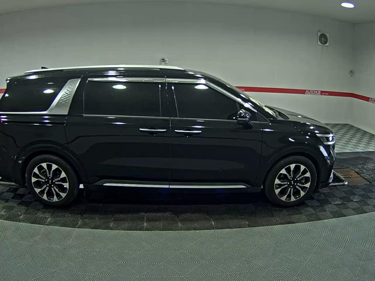 2021 - kia carnival