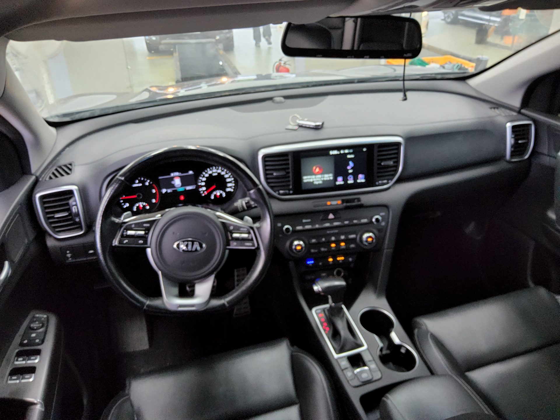 2021 - kia sportage