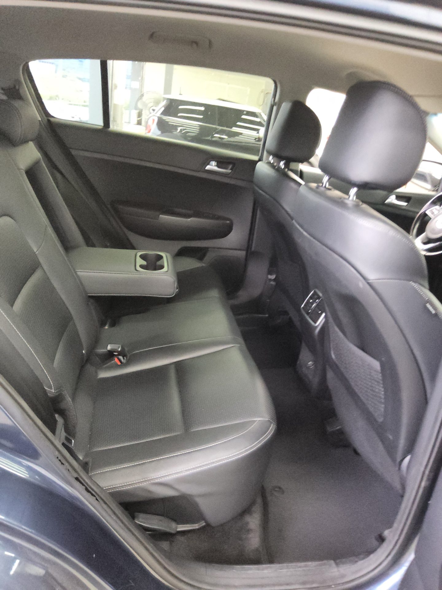 2021 - kia sportage