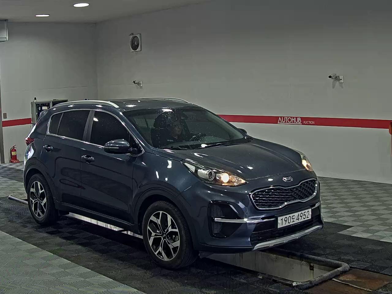 2021 - kia sportage