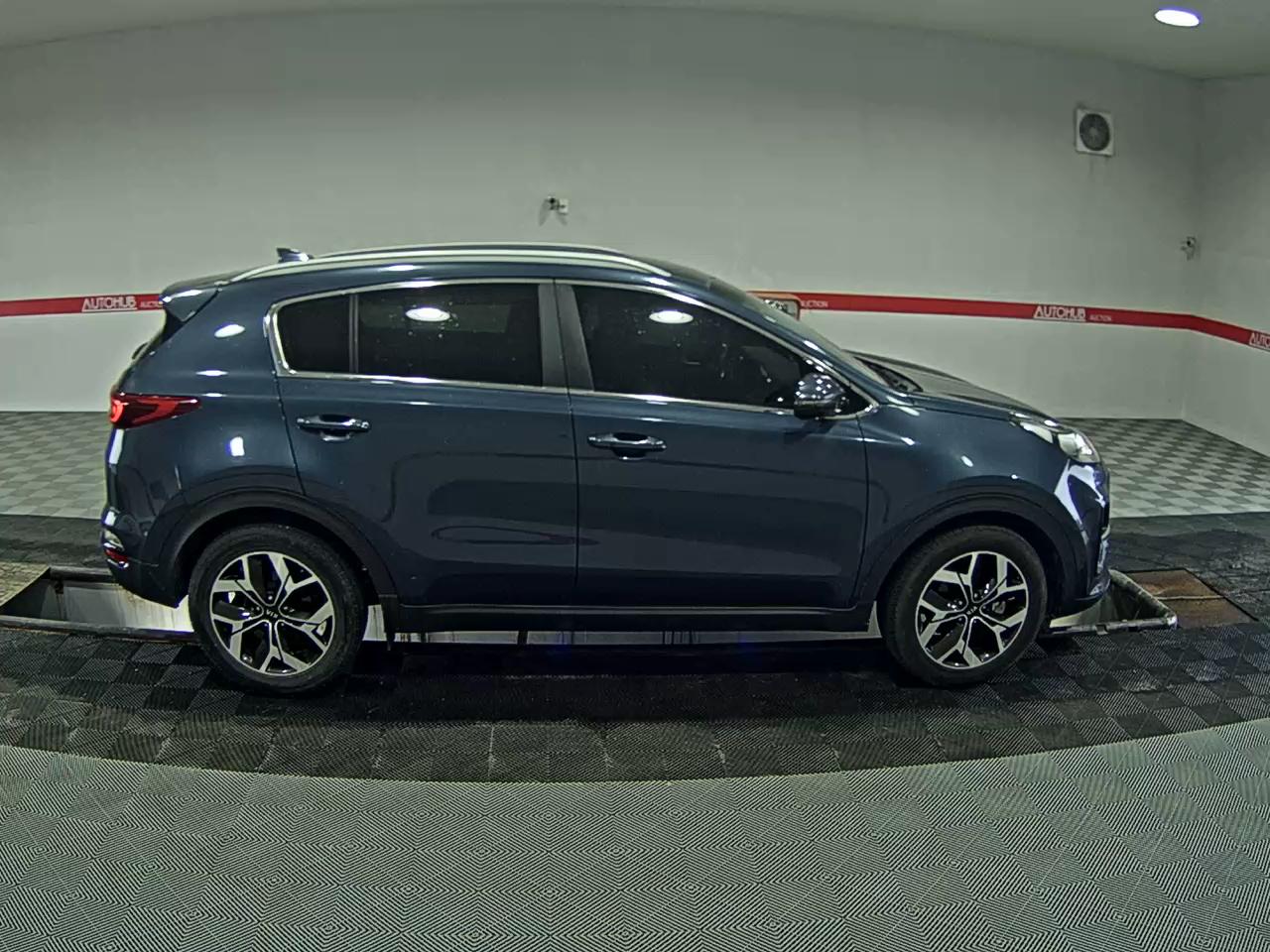 2021 - kia sportage